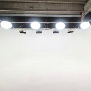 sala white con luci.jpg